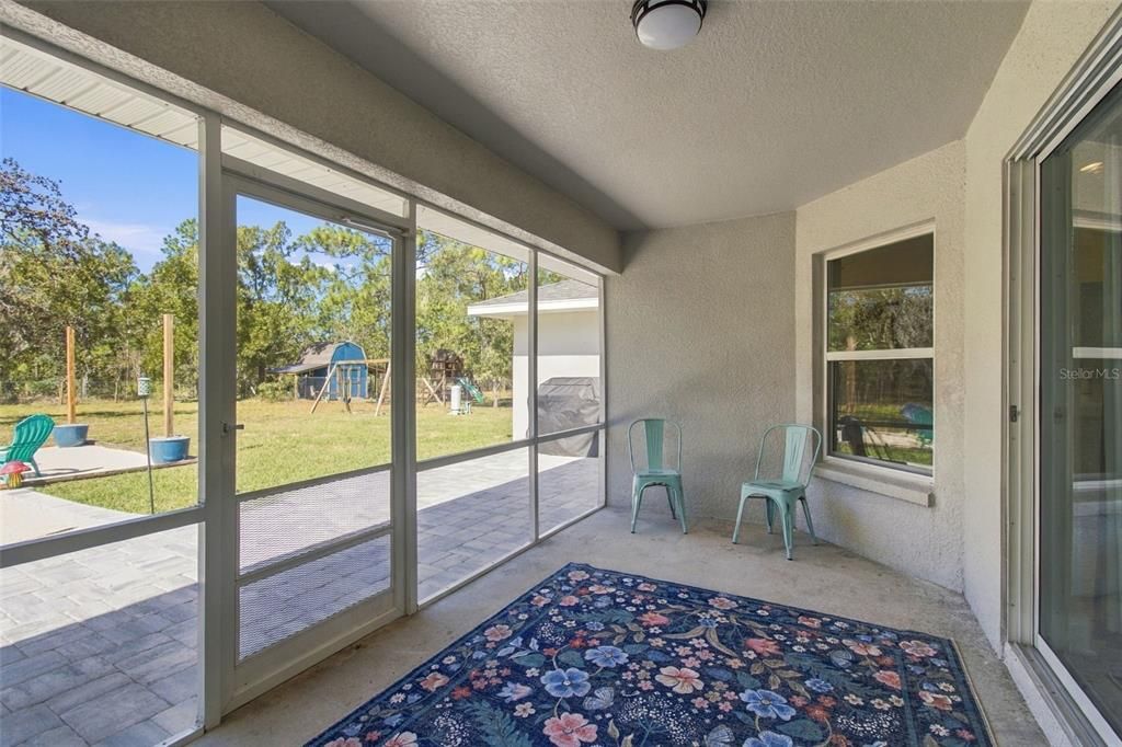 For Sale: $425,000 (4 beds, 2 baths, 1911 Square Feet)