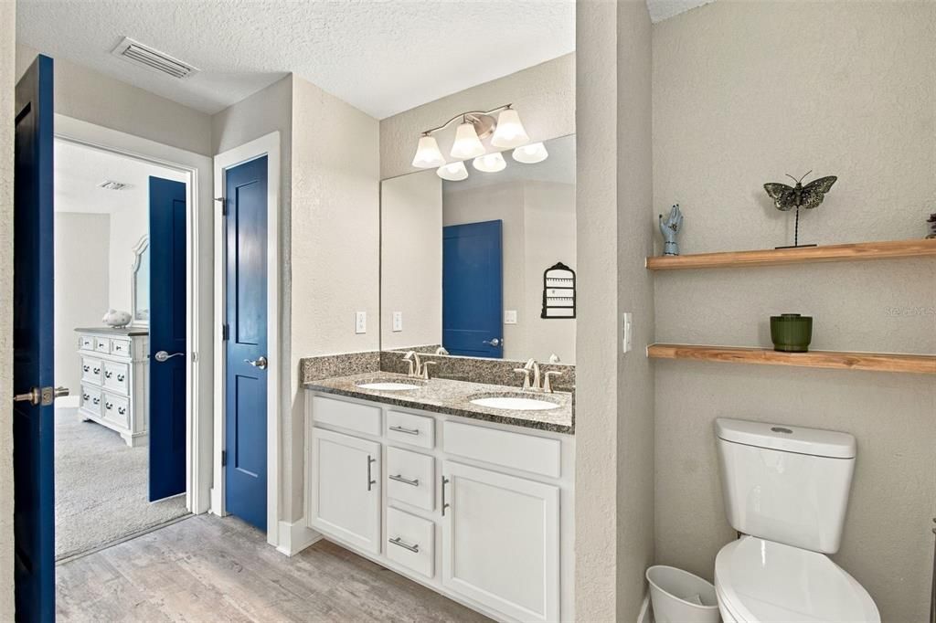 For Sale: $425,000 (4 beds, 2 baths, 1911 Square Feet)