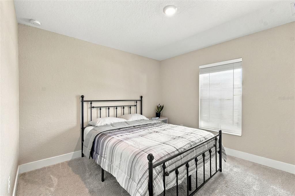 For Sale: $425,000 (4 beds, 2 baths, 1911 Square Feet)