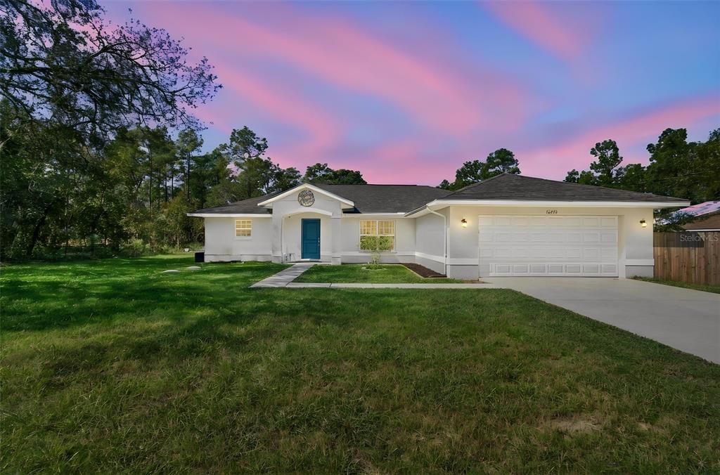 For Sale: $425,000 (4 beds, 2 baths, 1911 Square Feet)