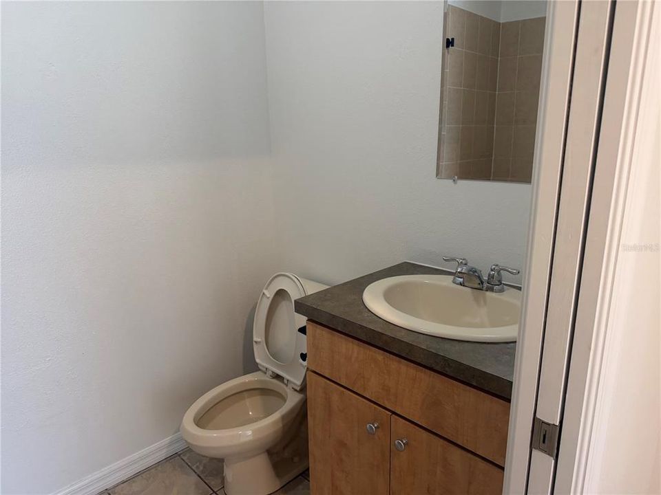 For Rent: $2,250 (2 beds, 2 baths, 950 Square Feet)