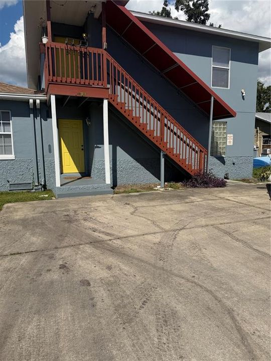 For Rent: $2,250 (2 beds, 2 baths, 950 Square Feet)