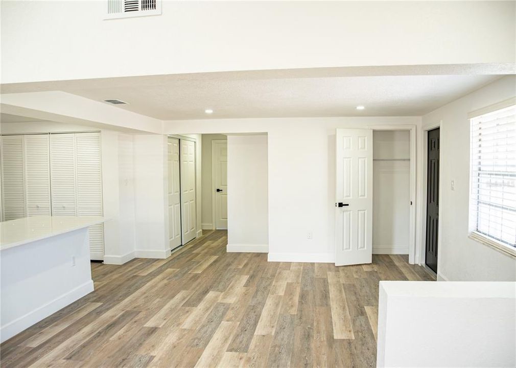 For Sale: $439,000 (4 beds, 2 baths, 2070 Square Feet)