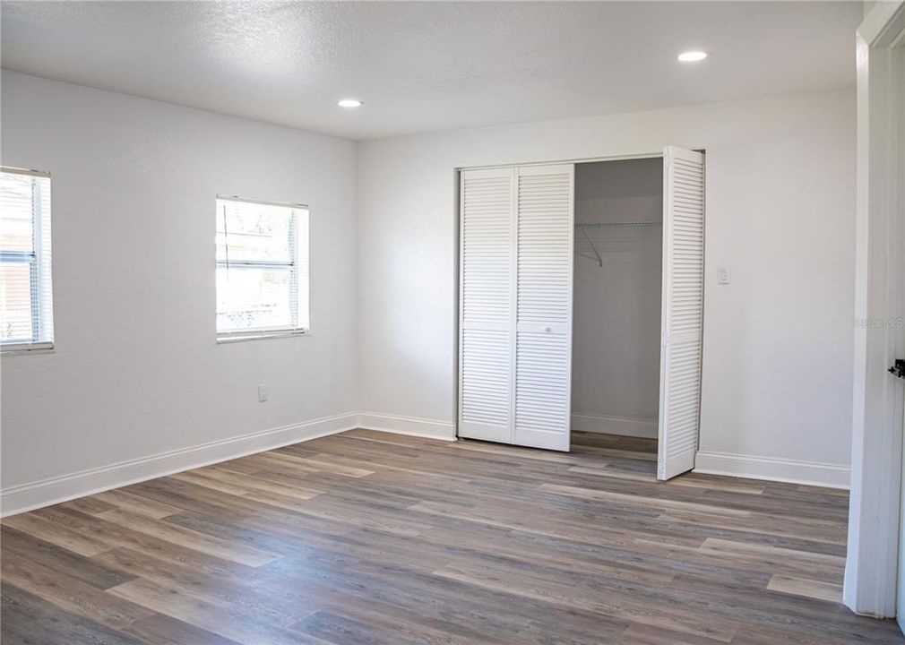 For Sale: $439,000 (4 beds, 2 baths, 2070 Square Feet)