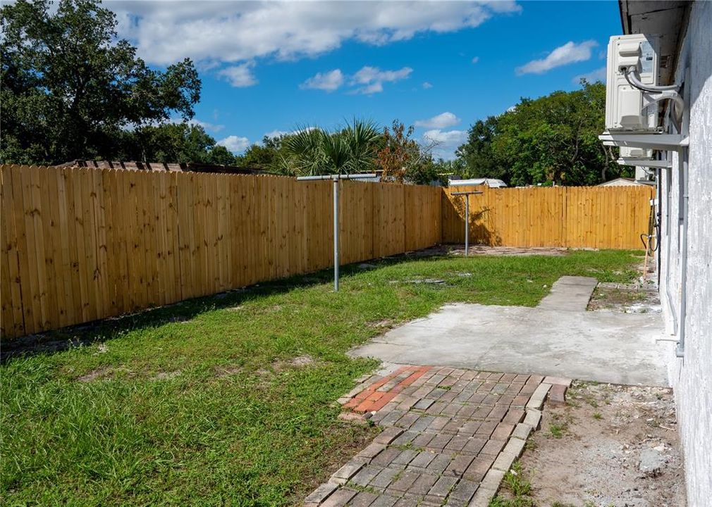 For Sale: $439,000 (4 beds, 2 baths, 2070 Square Feet)