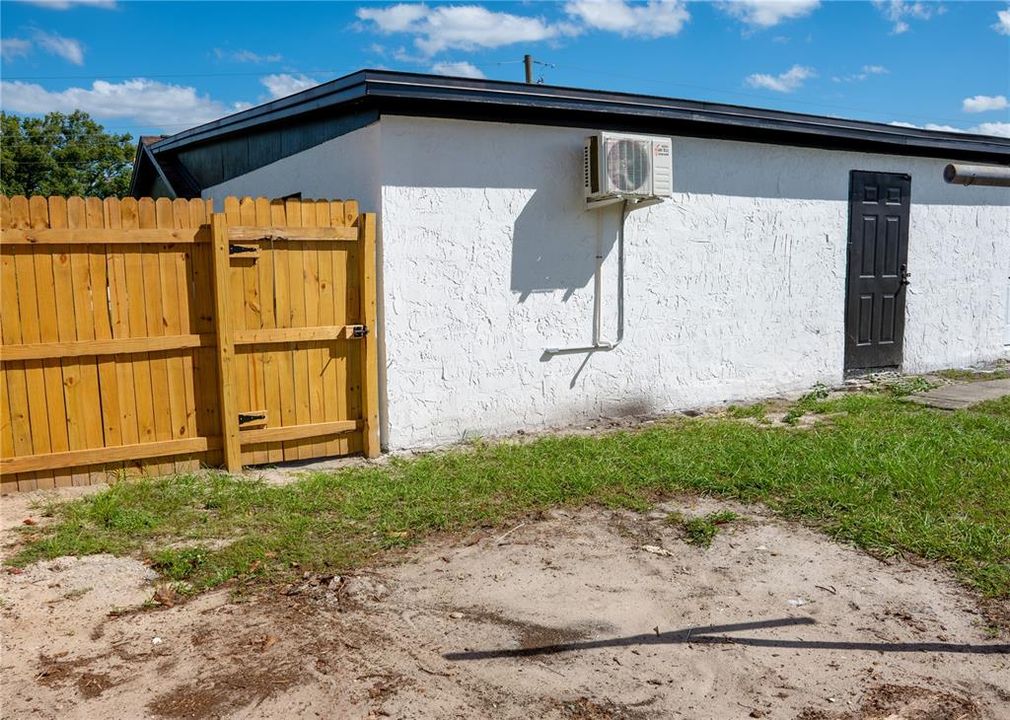 For Sale: $439,000 (4 beds, 2 baths, 2070 Square Feet)