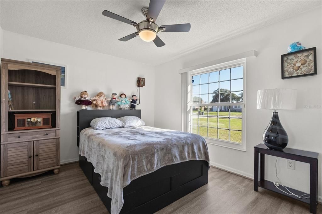 For Sale: $425,000 (4 beds, 2 baths, 1635 Square Feet)