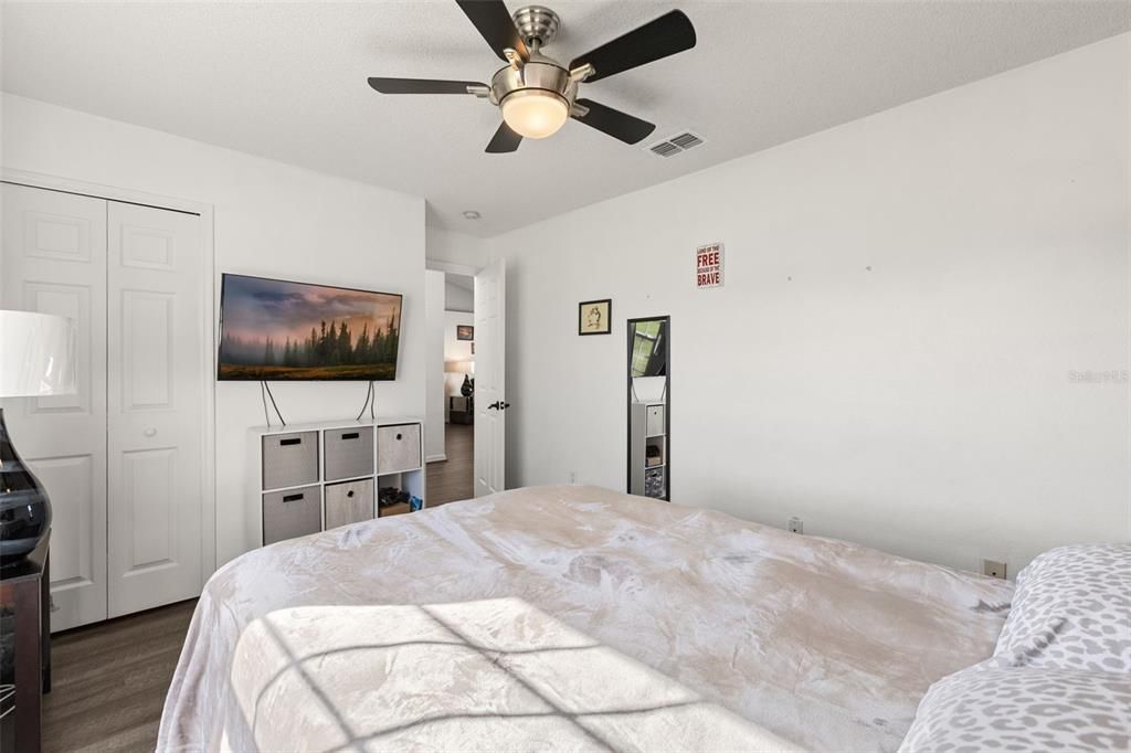 For Sale: $425,000 (4 beds, 2 baths, 1635 Square Feet)