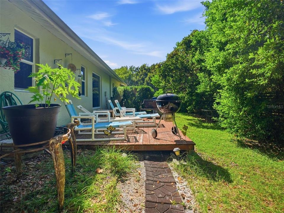 For Sale: $225,499 (2 beds, 2 baths, 1335 Square Feet)