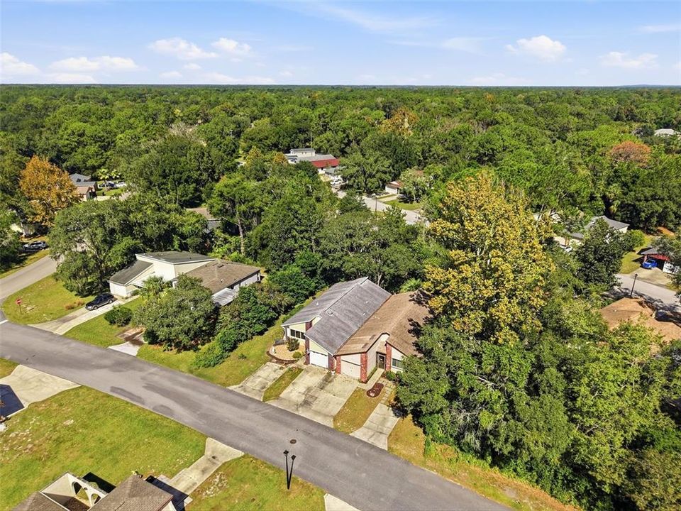 For Sale: $225,499 (2 beds, 2 baths, 1335 Square Feet)