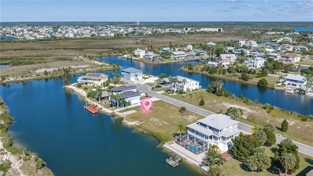 待售: $199,000 (0.17 acres)