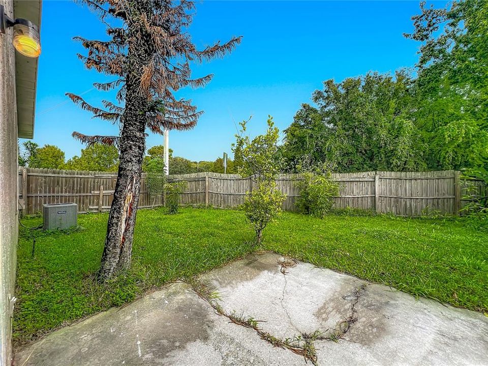 На продажу: $290,000 (4 спален, 2 ванн, 1164 Квадратных фут)