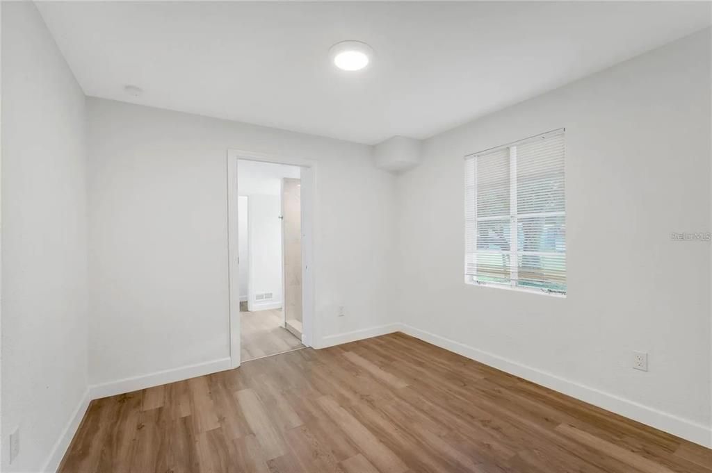 На продажу: $339,000 (2 спален, 2 ванн, 1275 Квадратных фут)
