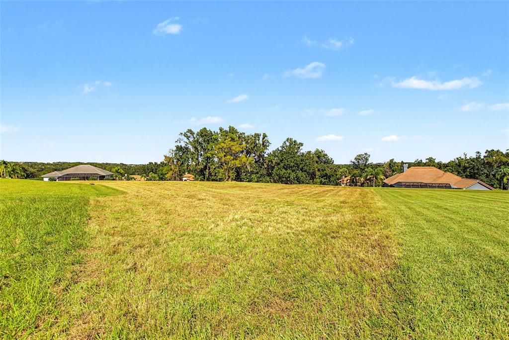 En Venta: $280,000 (1.02 acres)