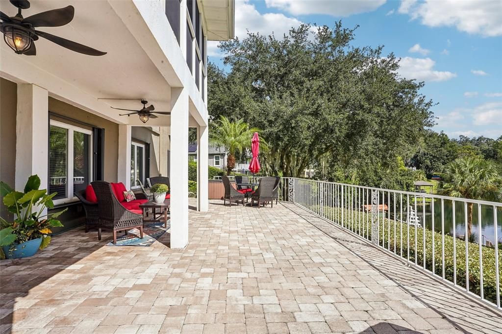 For Sale: $1,650,000 (4 beds, 3 baths, 3840 Square Feet)