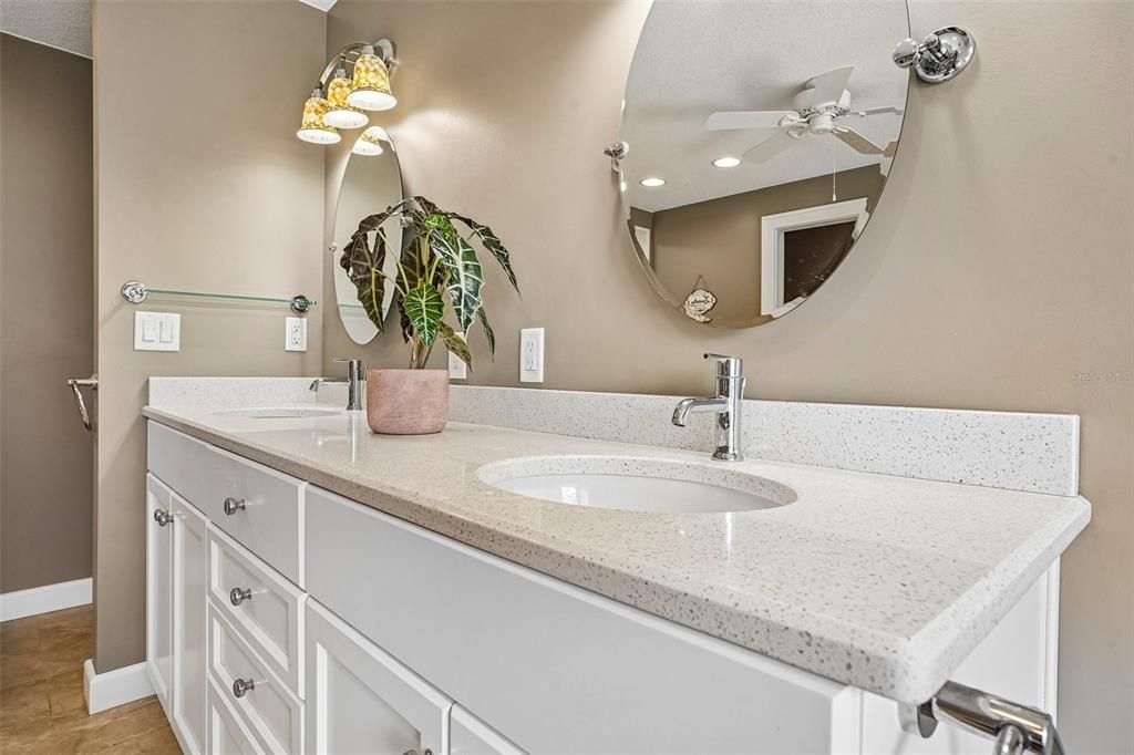 For Sale: $1,650,000 (4 beds, 3 baths, 3840 Square Feet)