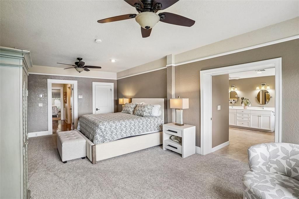 For Sale: $1,650,000 (4 beds, 3 baths, 3840 Square Feet)