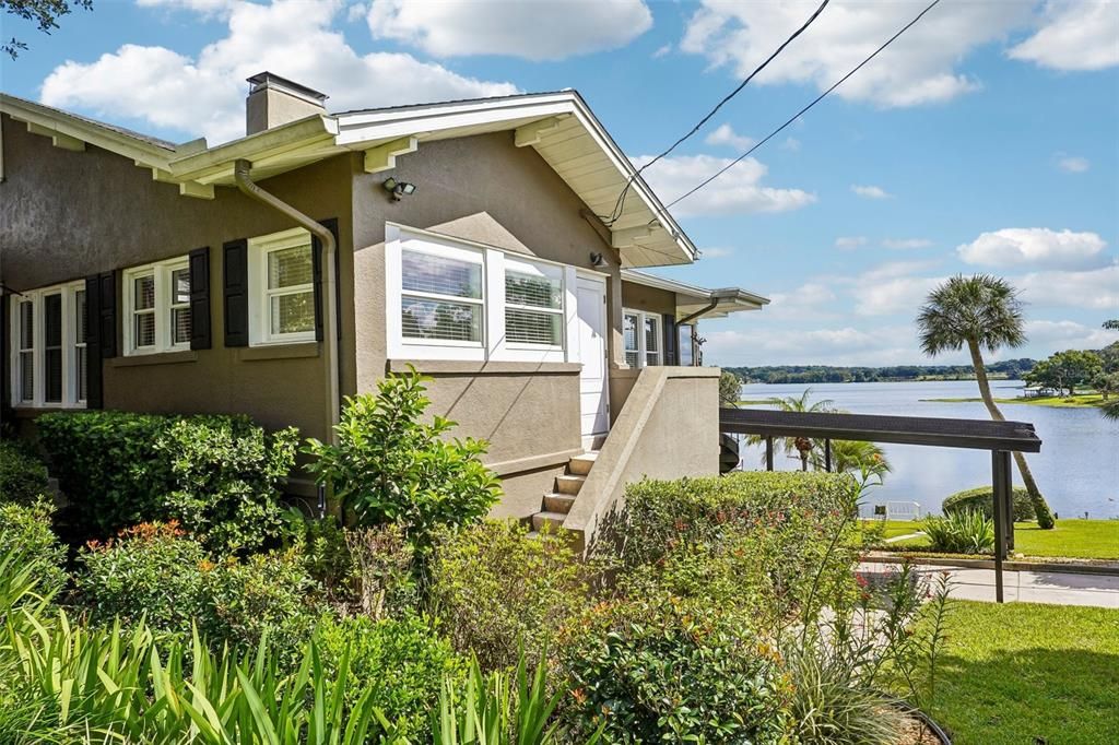 For Sale: $1,650,000 (4 beds, 3 baths, 3840 Square Feet)