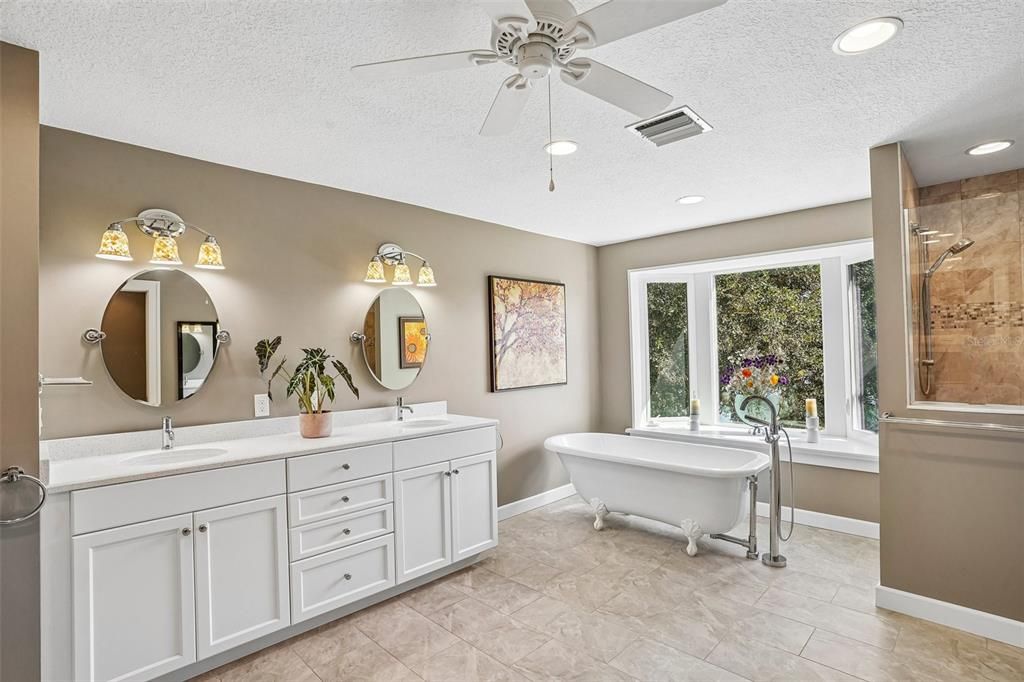For Sale: $1,650,000 (4 beds, 3 baths, 3840 Square Feet)