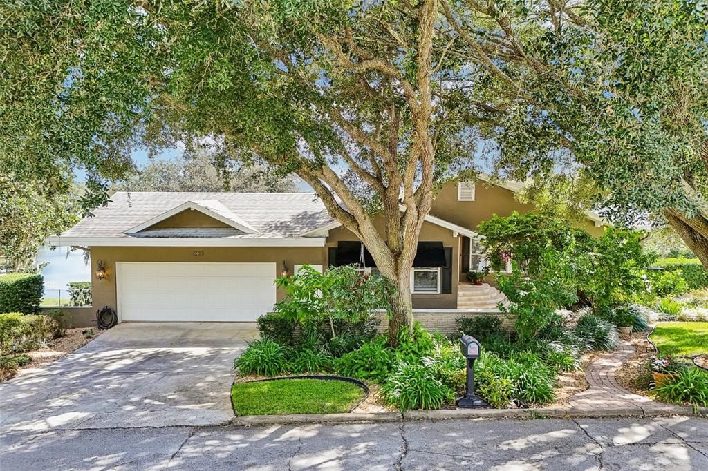For Sale: $1,650,000 (4 beds, 3 baths, 3840 Square Feet)