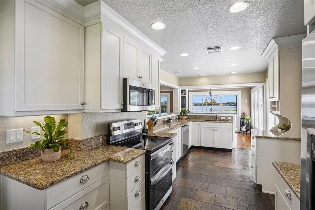 For Sale: $1,650,000 (4 beds, 3 baths, 3840 Square Feet)