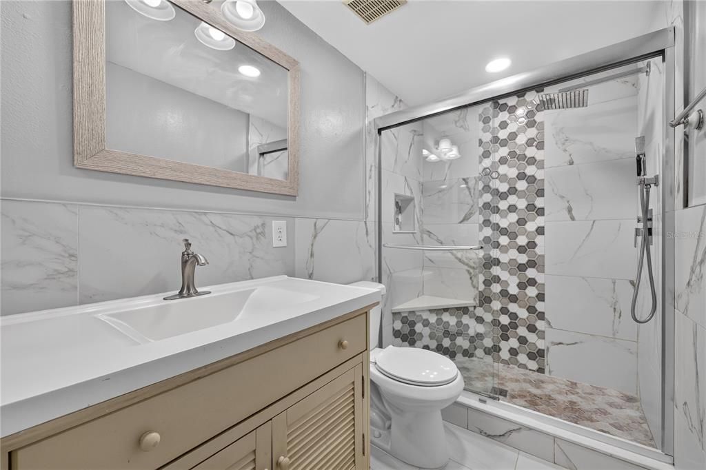 На продажу: $315,000 (2 спален, 2 ванн, 1332 Квадратных фут)