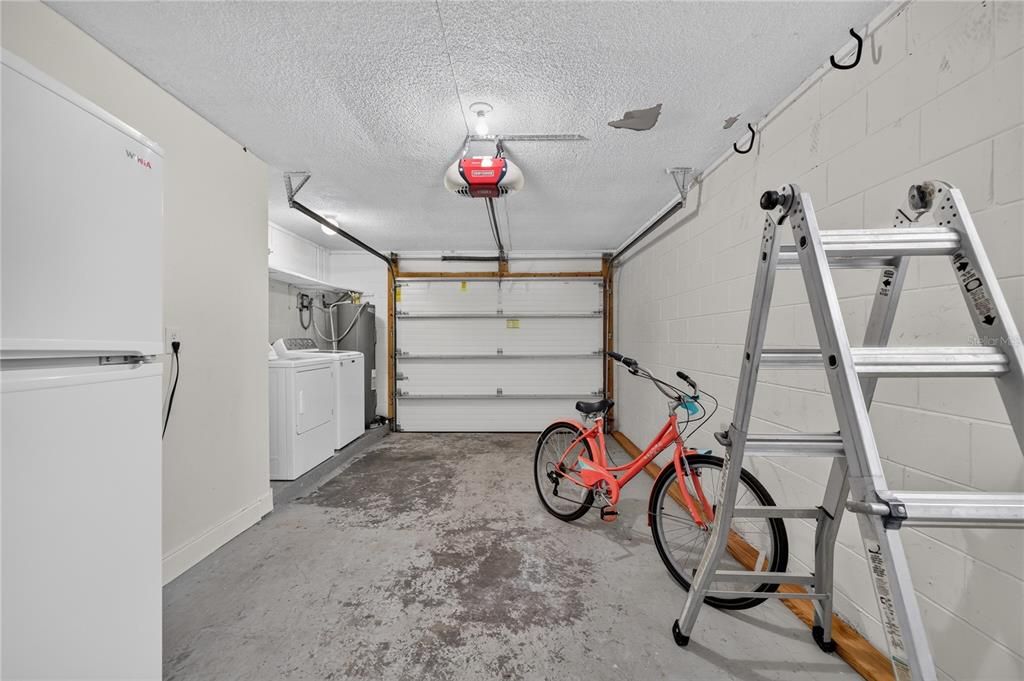 На продажу: $315,000 (2 спален, 2 ванн, 1332 Квадратных фут)