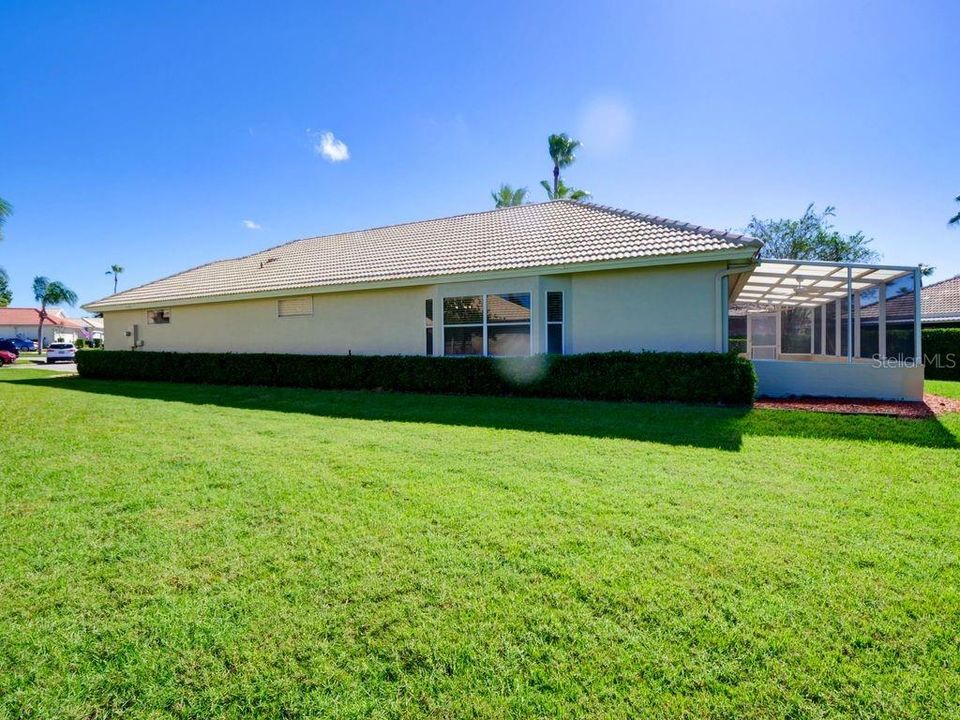 For Sale: $347,000 (2 beds, 2 baths, 1771 Square Feet)
