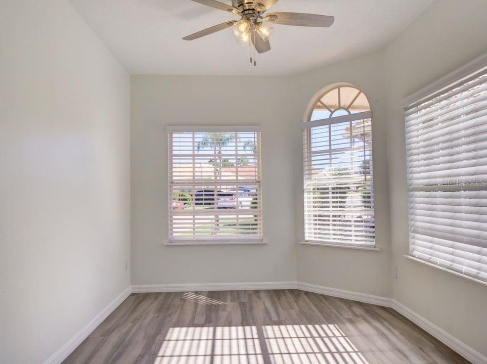 For Sale: $347,000 (2 beds, 2 baths, 1771 Square Feet)
