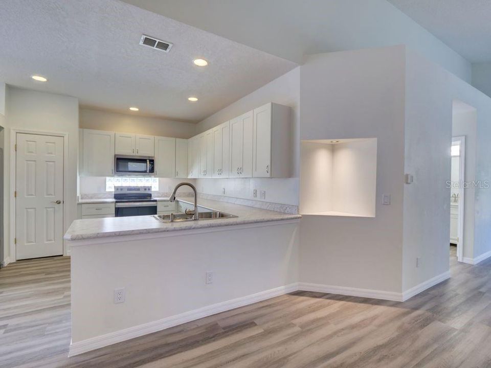 For Sale: $347,000 (2 beds, 2 baths, 1771 Square Feet)