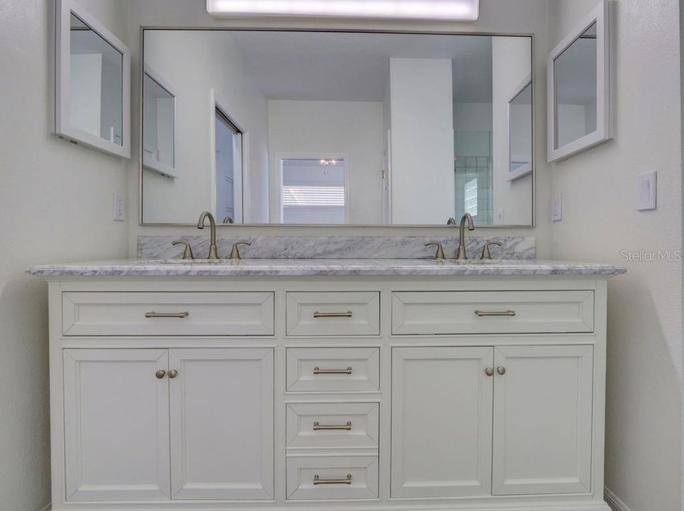 For Sale: $347,000 (2 beds, 2 baths, 1771 Square Feet)