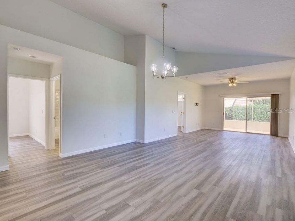 For Sale: $347,000 (2 beds, 2 baths, 1771 Square Feet)
