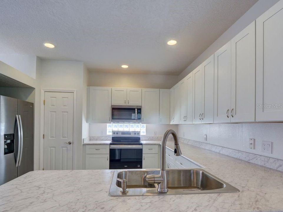 For Sale: $347,000 (2 beds, 2 baths, 1771 Square Feet)