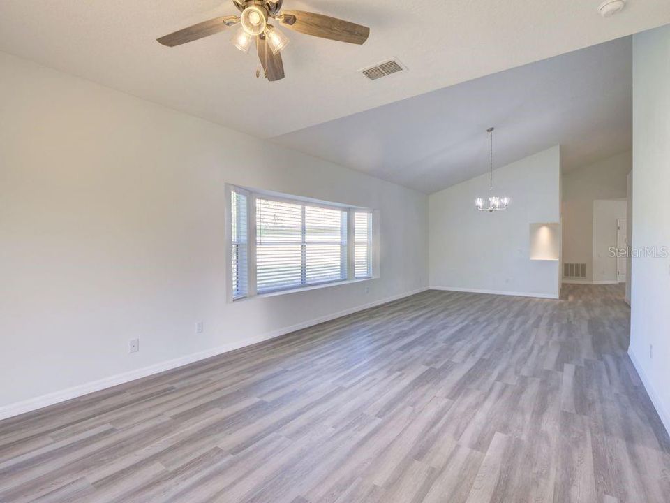 For Sale: $347,000 (2 beds, 2 baths, 1771 Square Feet)