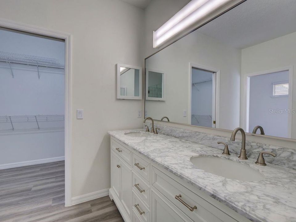 For Sale: $347,000 (2 beds, 2 baths, 1771 Square Feet)