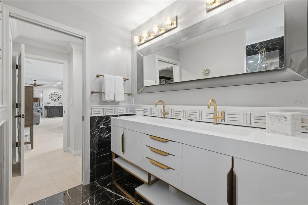 En Venta: $945,000 (2 camas, 2 baños, 1766 Pies cuadrados)