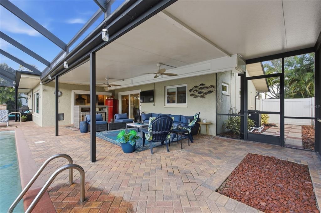 En Venta: $945,000 (2 camas, 2 baños, 1766 Pies cuadrados)