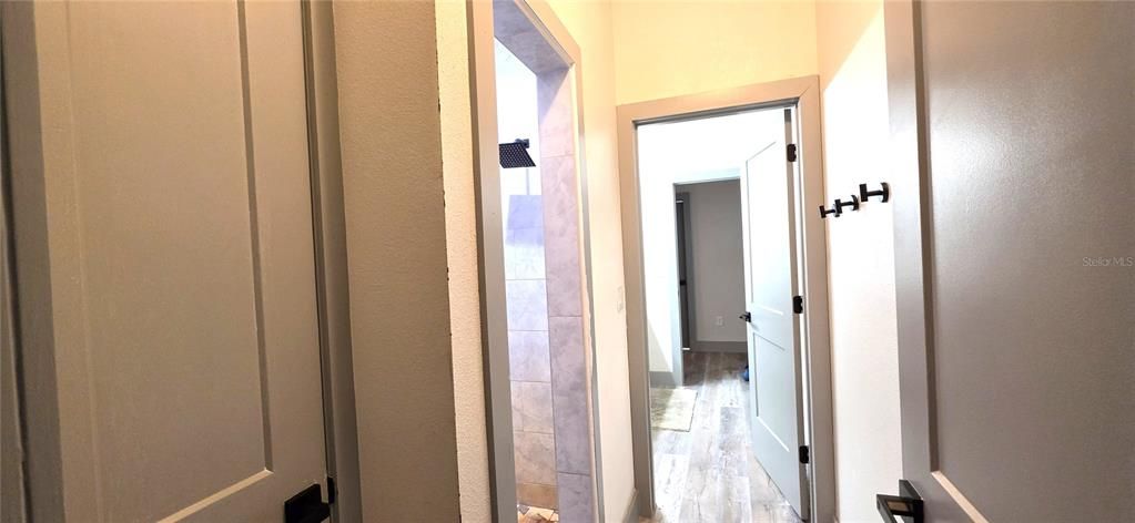 For Sale: $499,900 (5 beds, 2 baths, 1892 Square Feet)