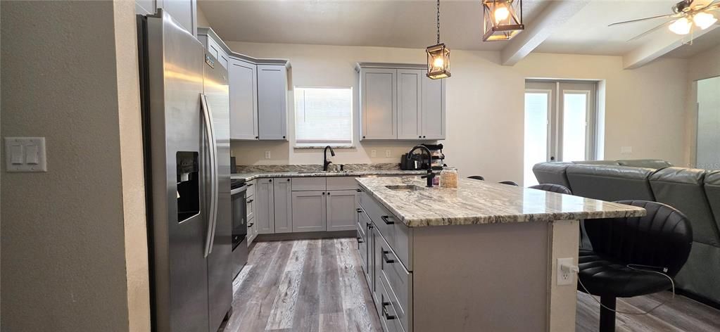 For Sale: $499,900 (5 beds, 2 baths, 1892 Square Feet)