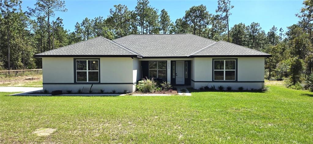 For Sale: $499,900 (5 beds, 2 baths, 1892 Square Feet)