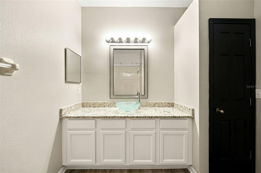 En Venta: $235,000 (2 camas, 2 baños, 1570 Pies cuadrados)