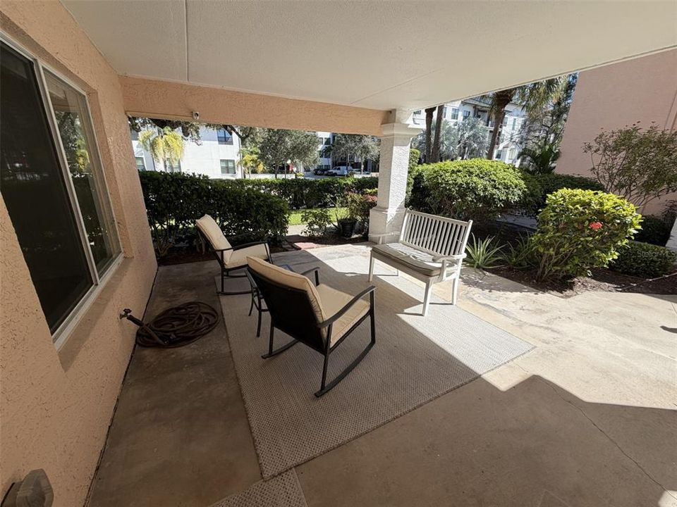 For Sale: $465,000 (3 beds, 2 baths, 1301 Square Feet)