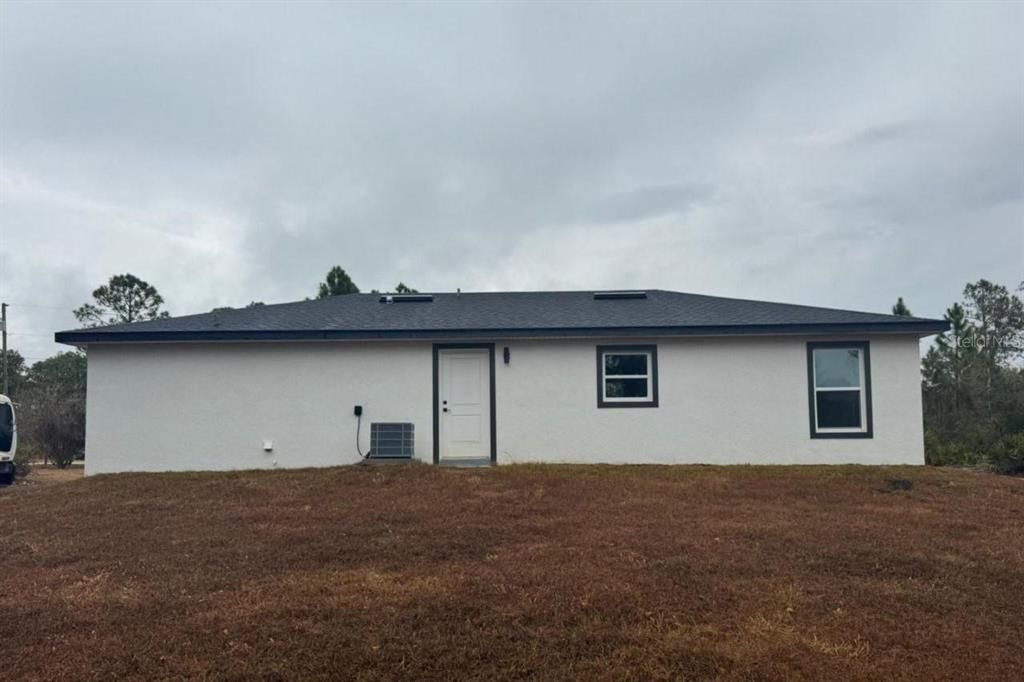 For Sale: $249,900 (3 beds, 2 baths, 999 Square Feet)