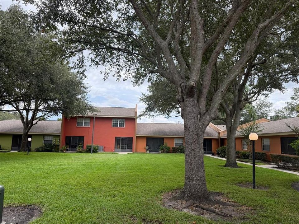 For Sale: $220,000 (2 beds, 1 baths, 1281 Square Feet)