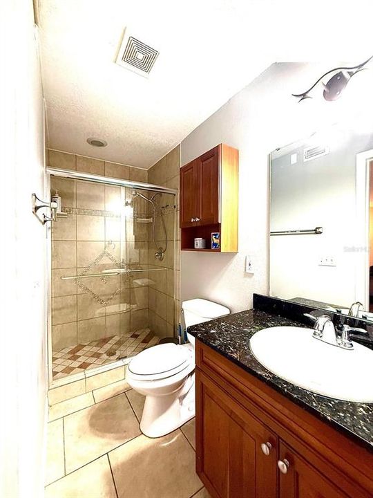 For Sale: $220,000 (2 beds, 1 baths, 1281 Square Feet)