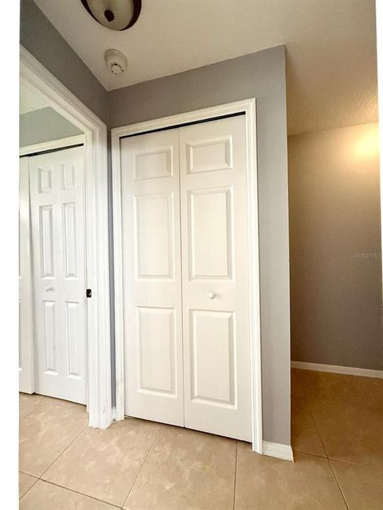 For Sale: $220,000 (2 beds, 1 baths, 1281 Square Feet)
