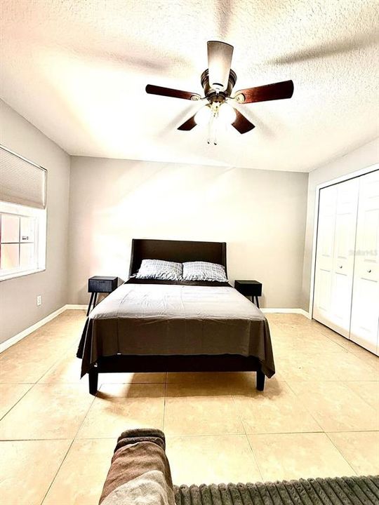 For Sale: $220,000 (2 beds, 1 baths, 1281 Square Feet)