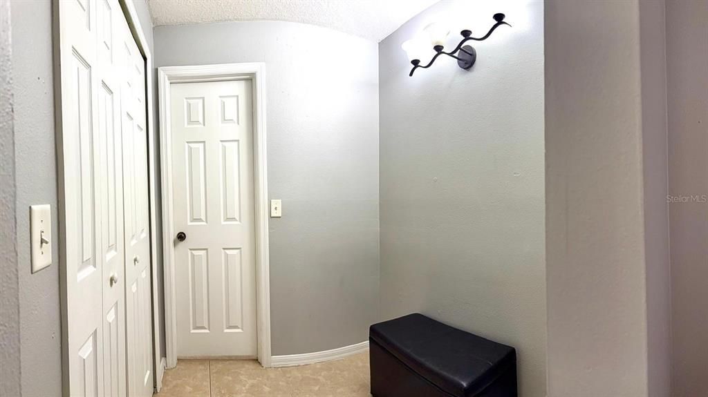 For Sale: $220,000 (2 beds, 1 baths, 1281 Square Feet)