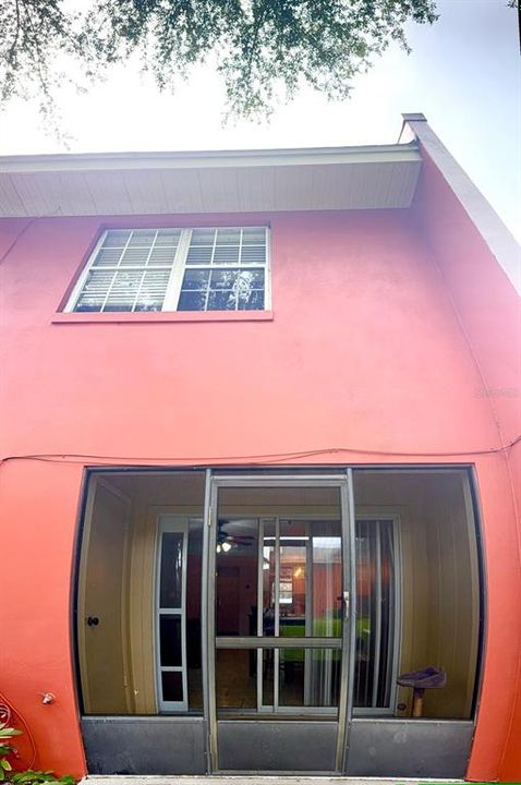 For Sale: $220,000 (2 beds, 1 baths, 1281 Square Feet)