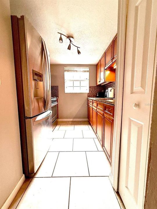 For Sale: $220,000 (2 beds, 1 baths, 1281 Square Feet)